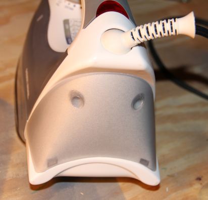 Black & Decker D2030 Iron Repair (Or “Pull it from the Plug, Not
